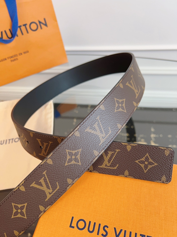 ルイヴィトンベルト素材ディテール